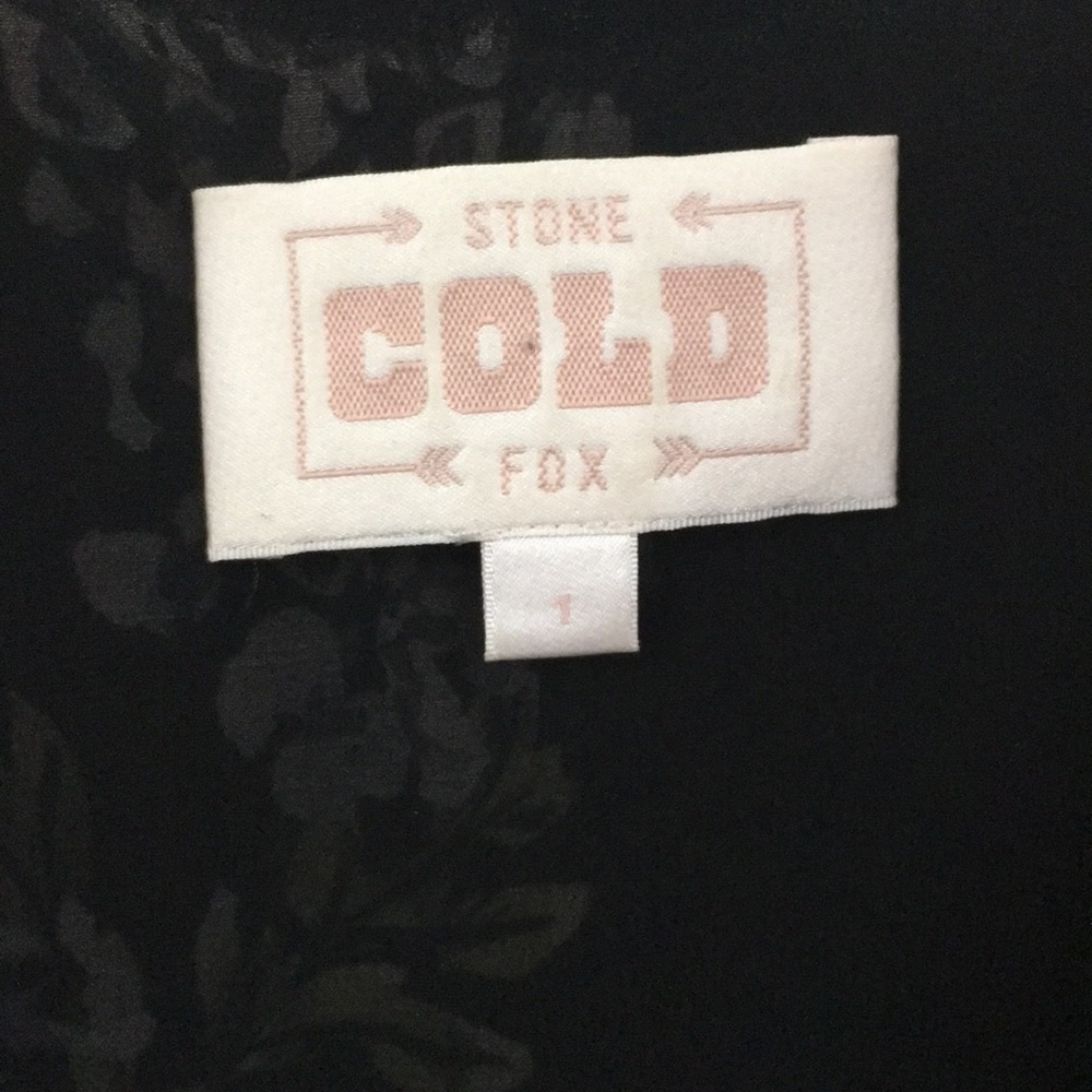 Stone Cold Fox Connery Top - Picture 5 of 7